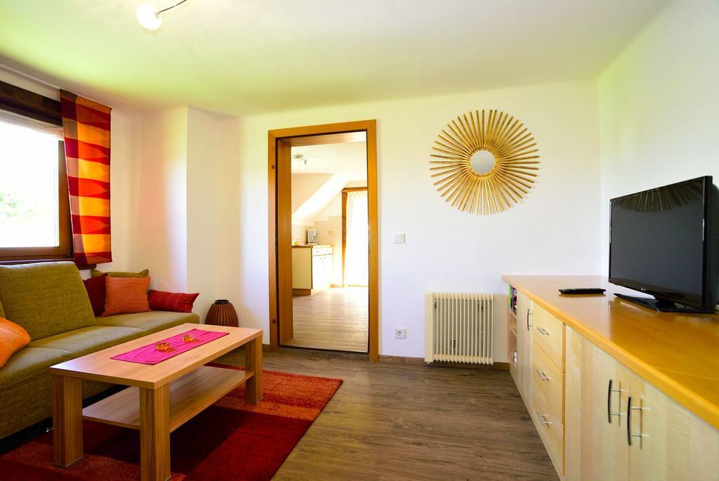 Apart Of Me Ferienhaus Faaker See Villach Exterior photo